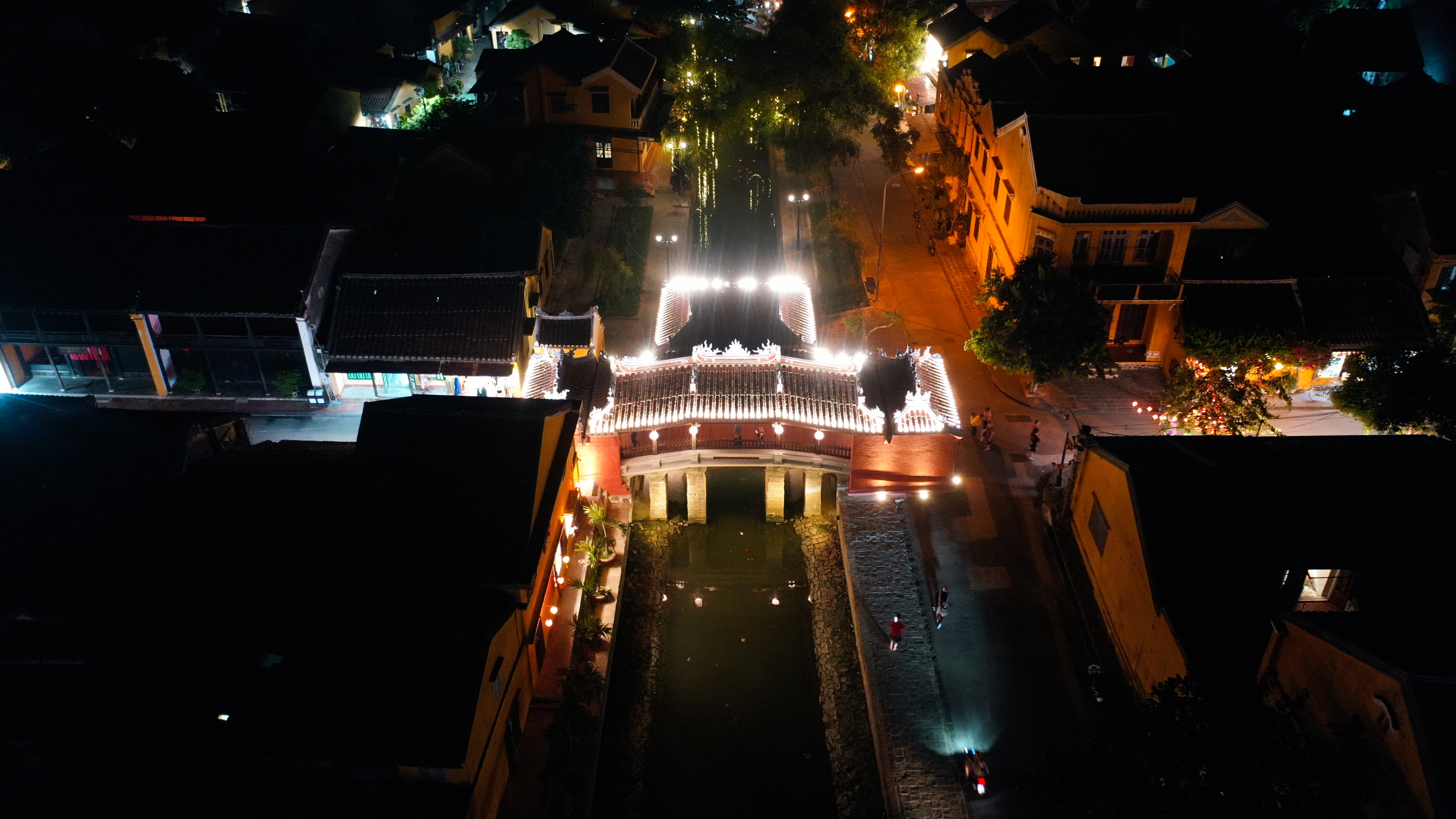 06104858 89352c44 dji0094